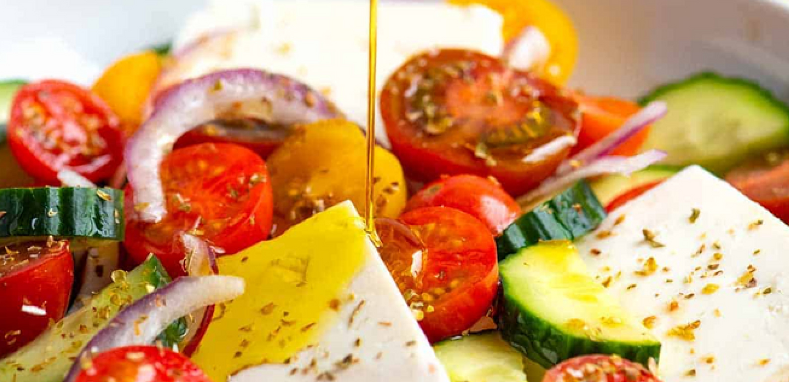 그리스 샐러드: 그리스 음식 레시피 - 올리브 오일을 사용한 크레타 요리법