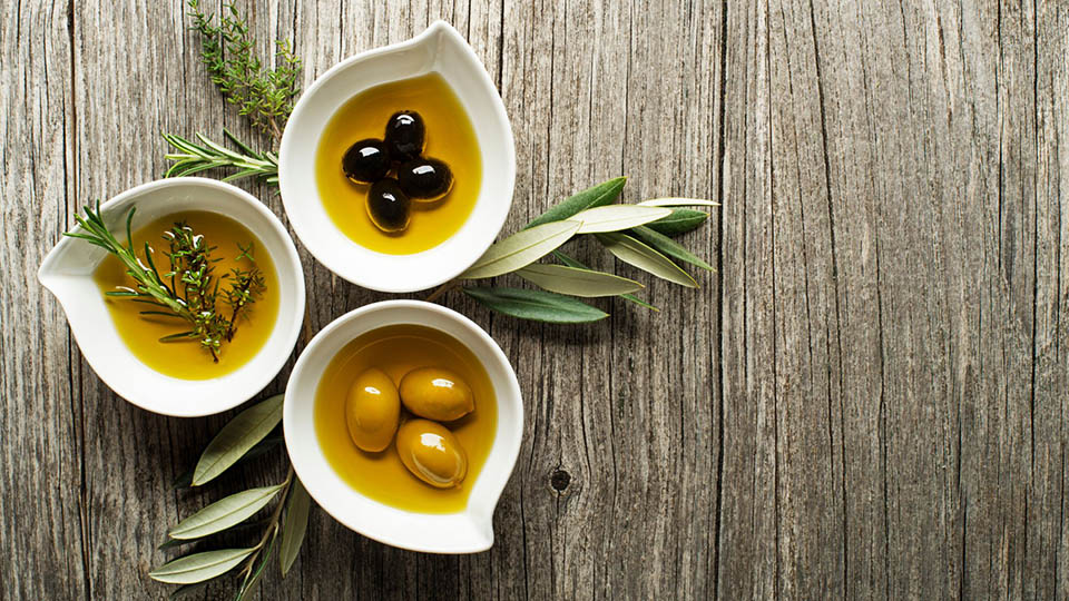 橄欖油可以降低膽固醇並有助於心臟健康